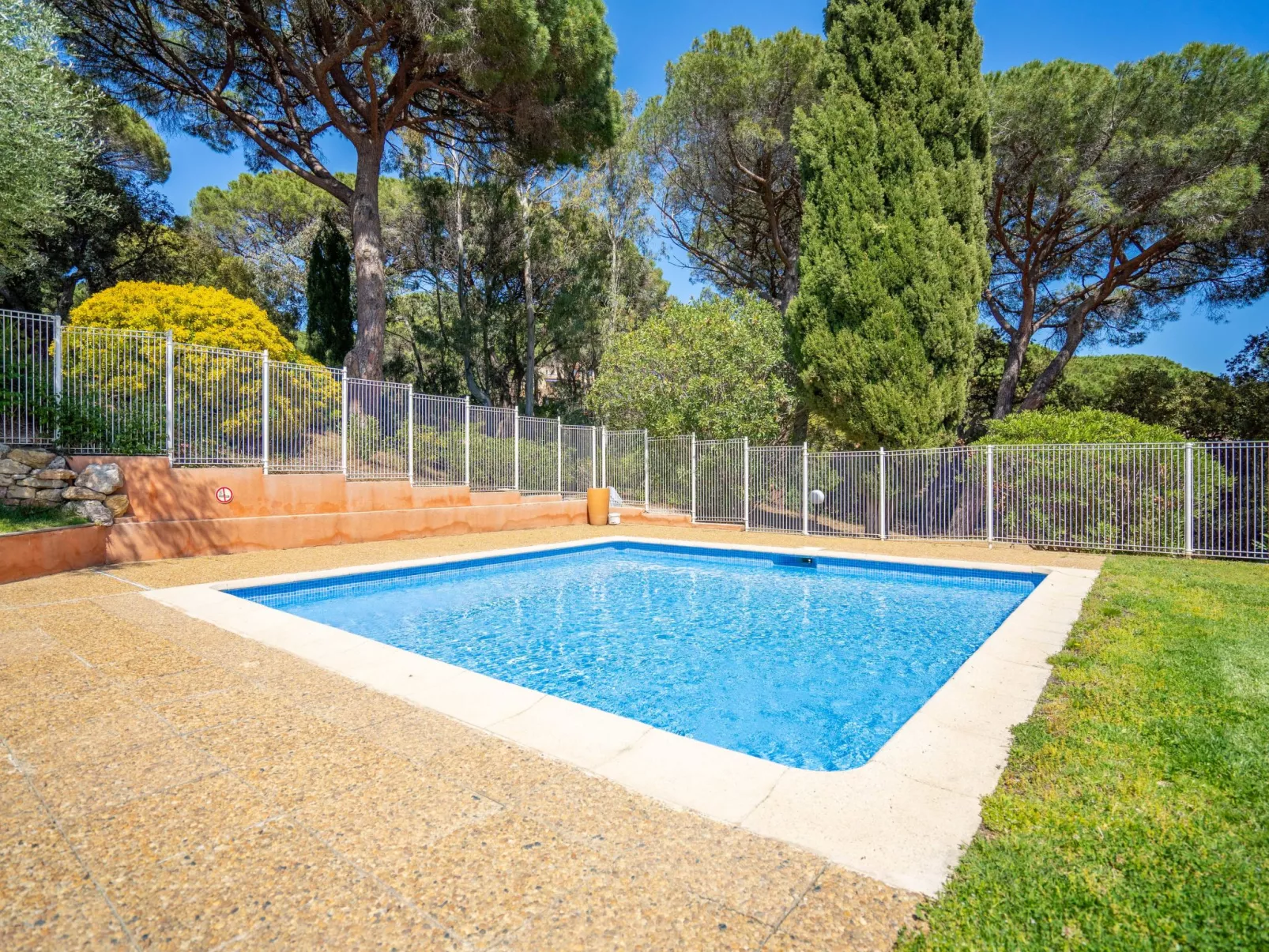Domaine des Restanques-Outside