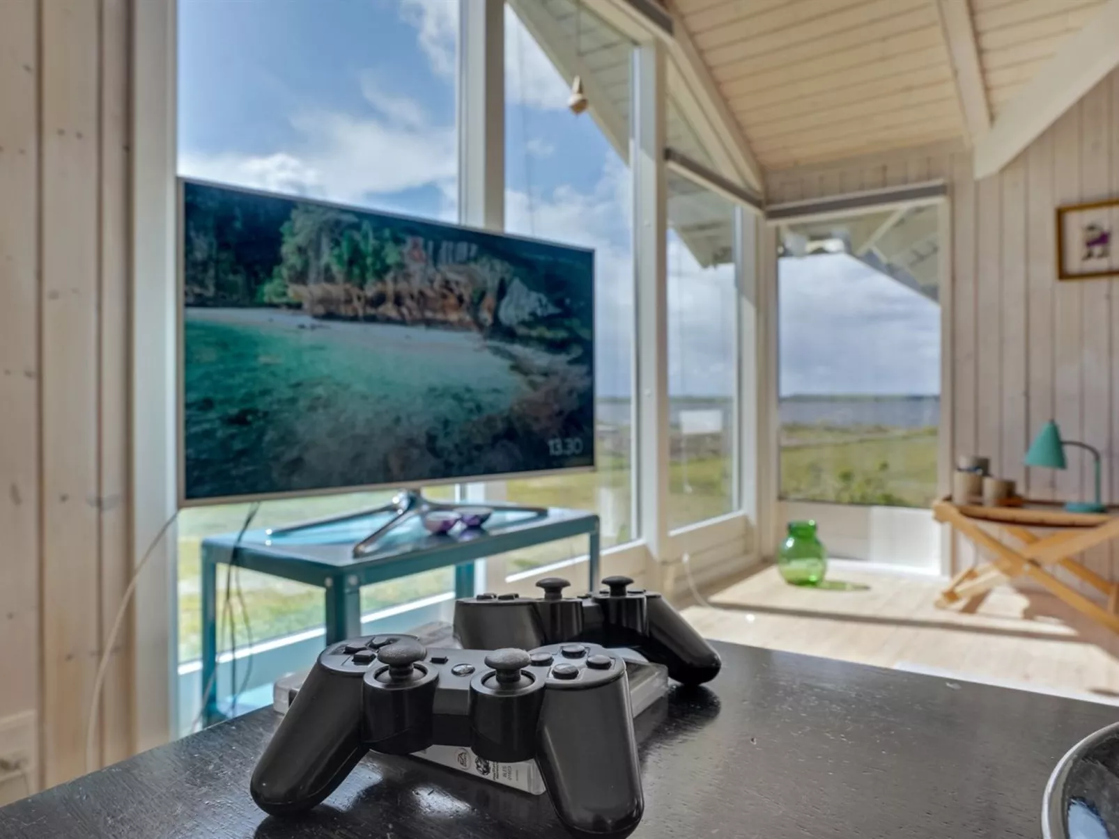 "Arleta" - 250m to the fjord-Inside