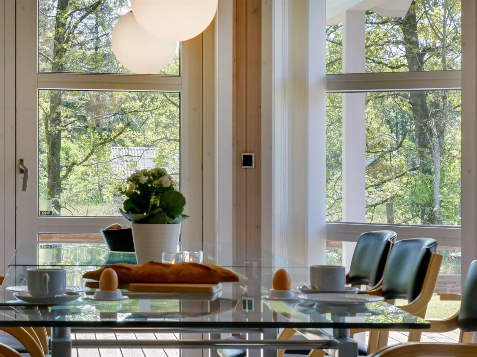 "Ebbi" - 36km from the sea-Inside