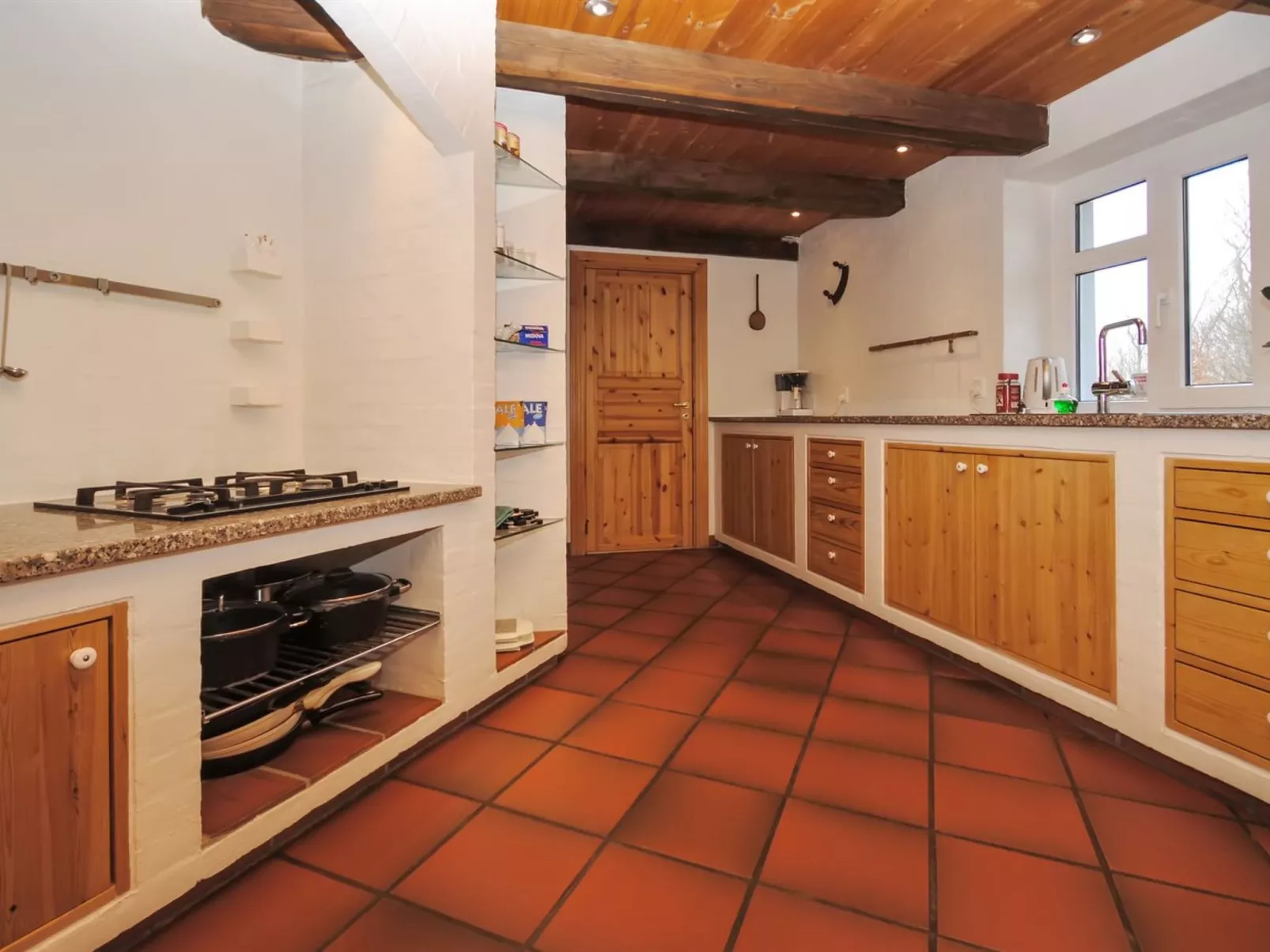 "Millie" - 3km to the fjord-Inside