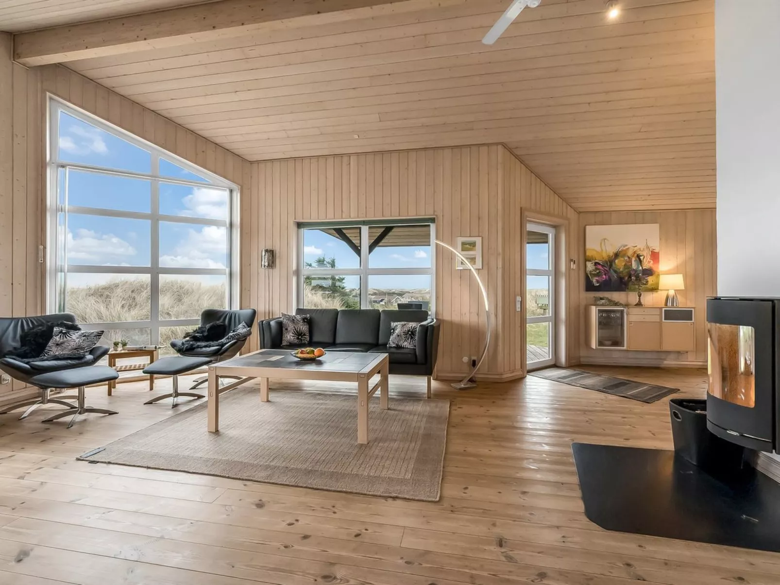 "Tahnee" - 450m from the sea-Inside