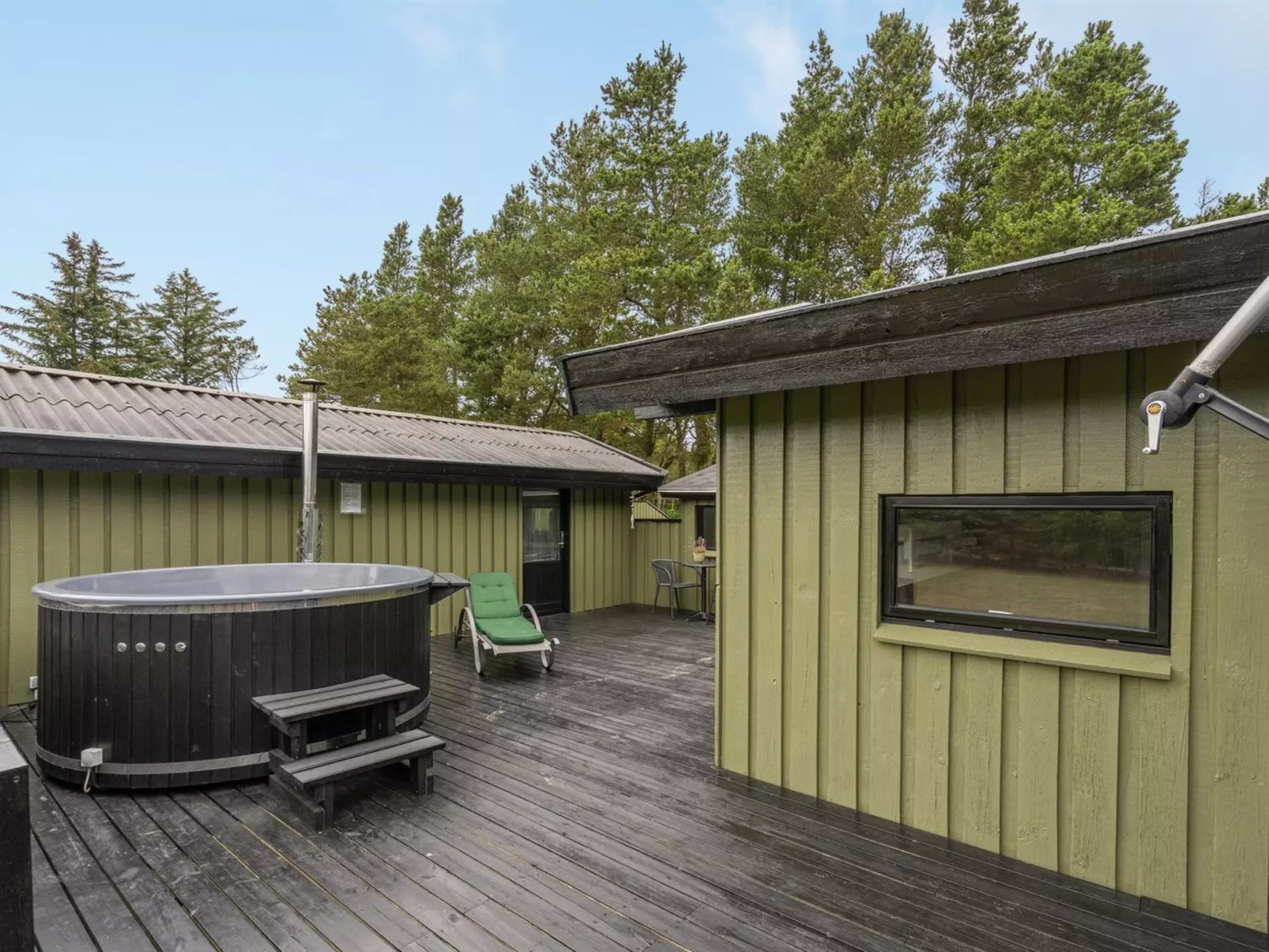 "Glenda" - 3km from the sea-Inside