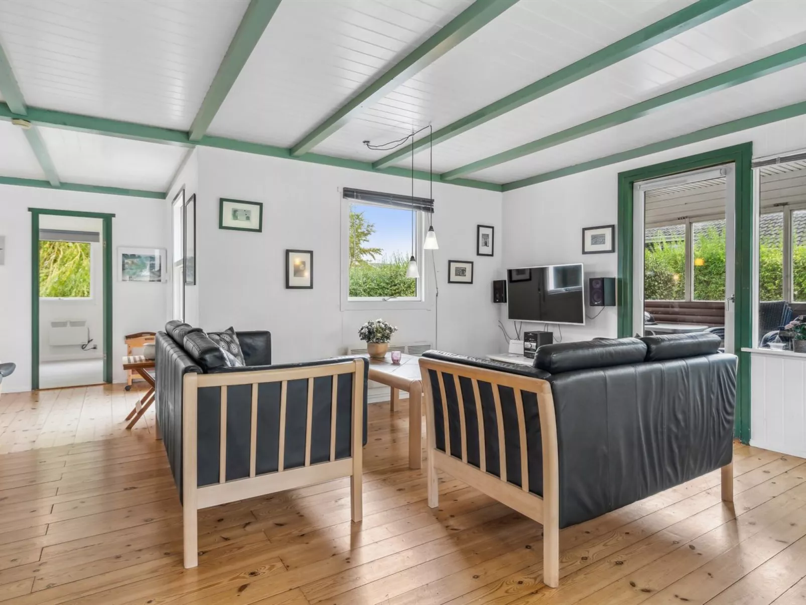 "Momo" - 570m from the sea-Inside