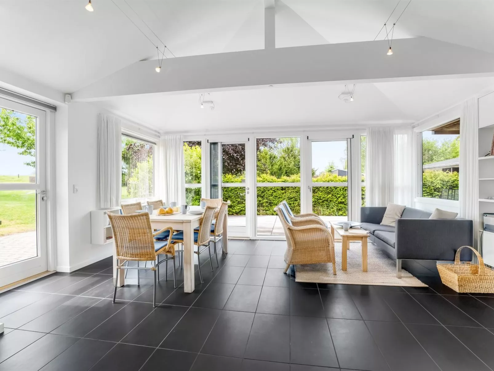 "Rother" - 50m from the sea-Inside