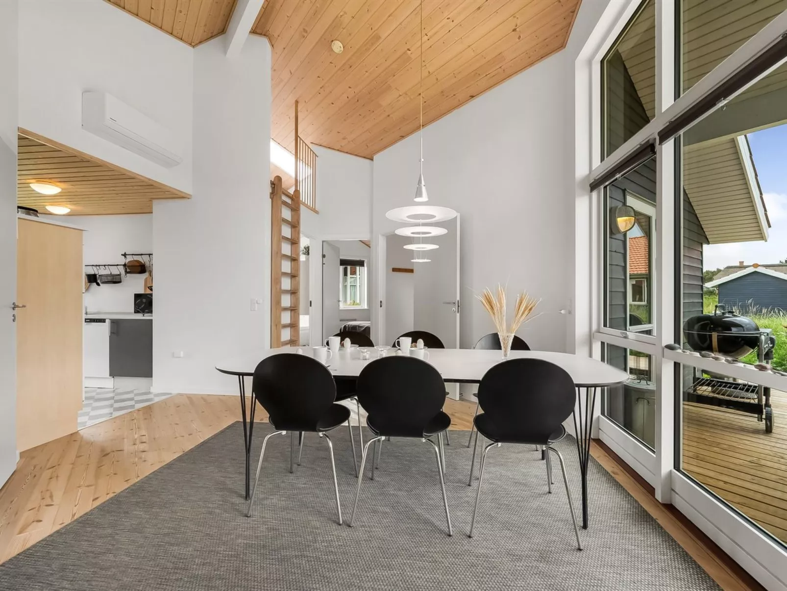 "Sylwia" -  from the sea-Dedans