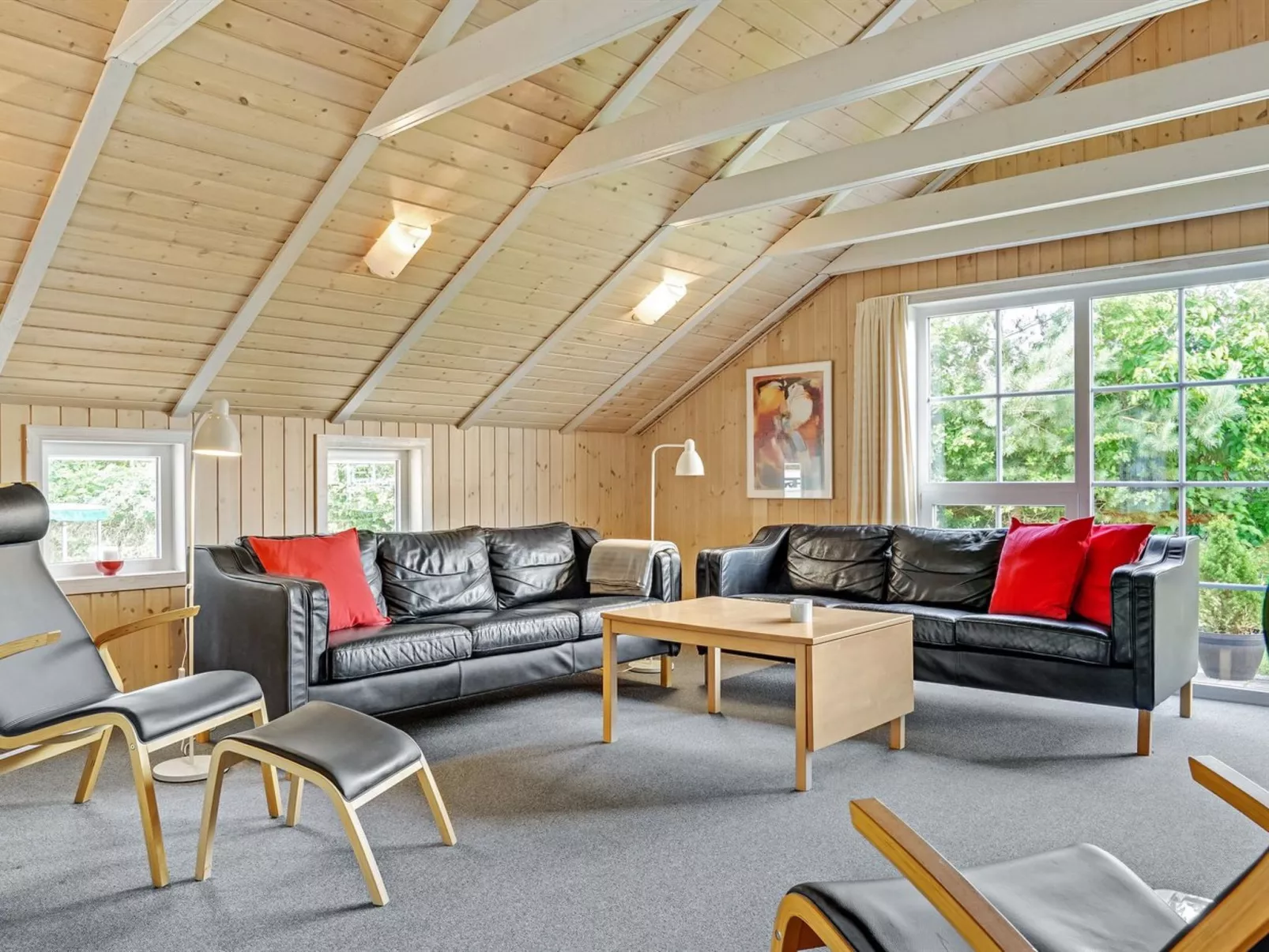 "Munder" - 1.2km to the fjord-Dedans