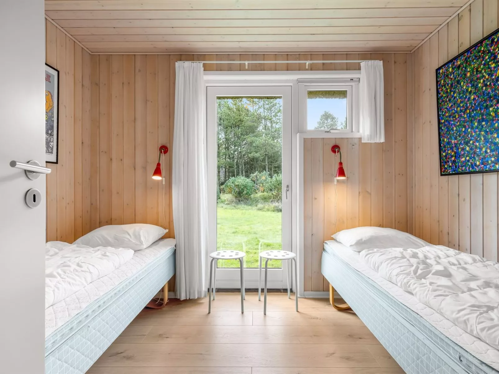 "Dix" - 900m from the sea-Dedans