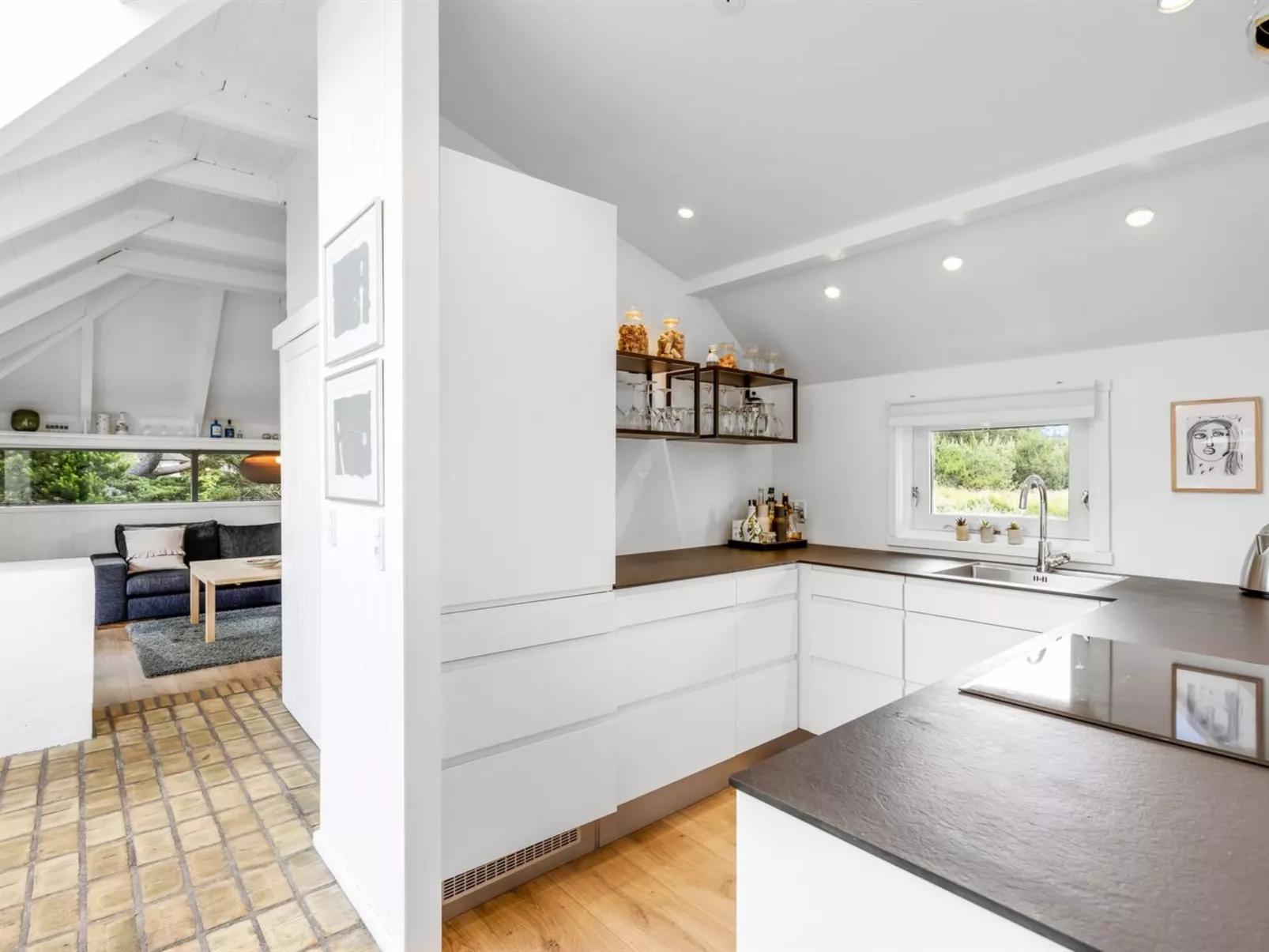 "Pihla" - 1.1km from the sea-Inside