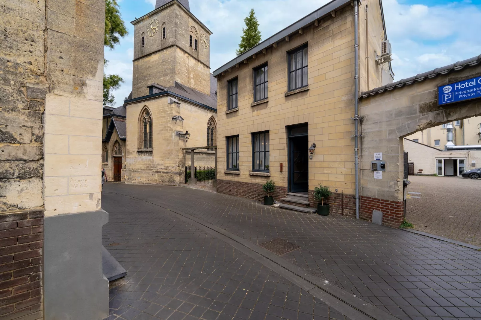 Mergelhuis-Areas within 1km in summer