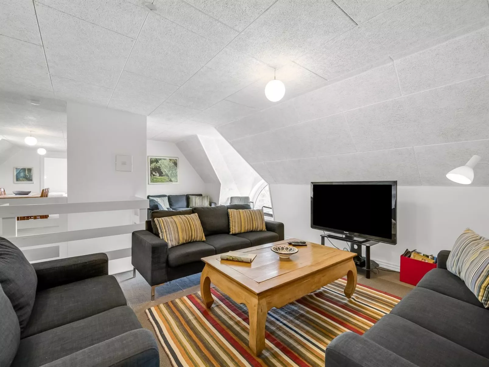 "Darleen" - 850m to the fjord-Drinnen