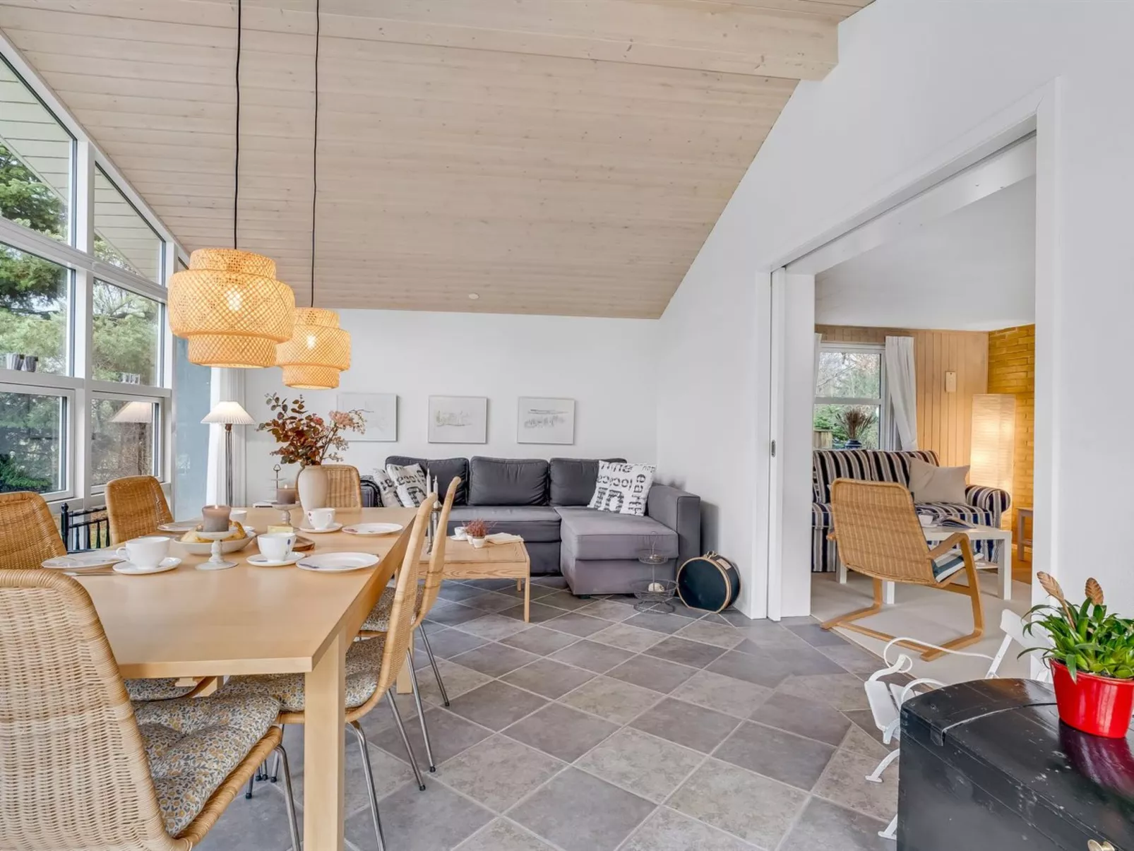 "Oddi" - 500m from the sea-Inside