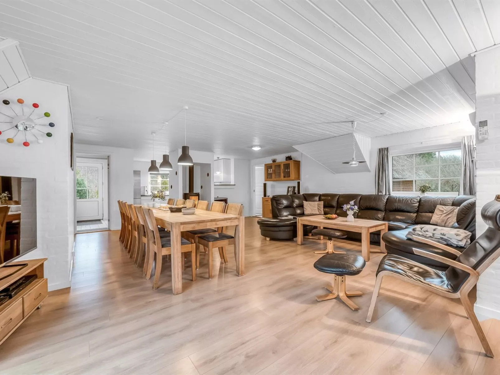 "Aagot" - 1.7km from the sea-Inside