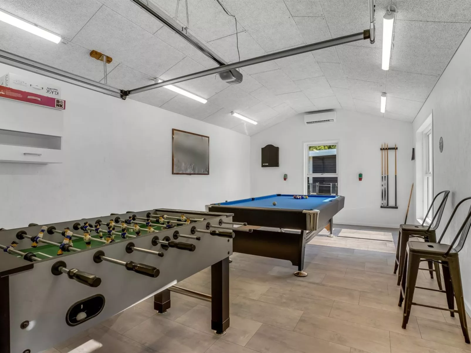 "Amdi" - 1.3km from the sea-Inside