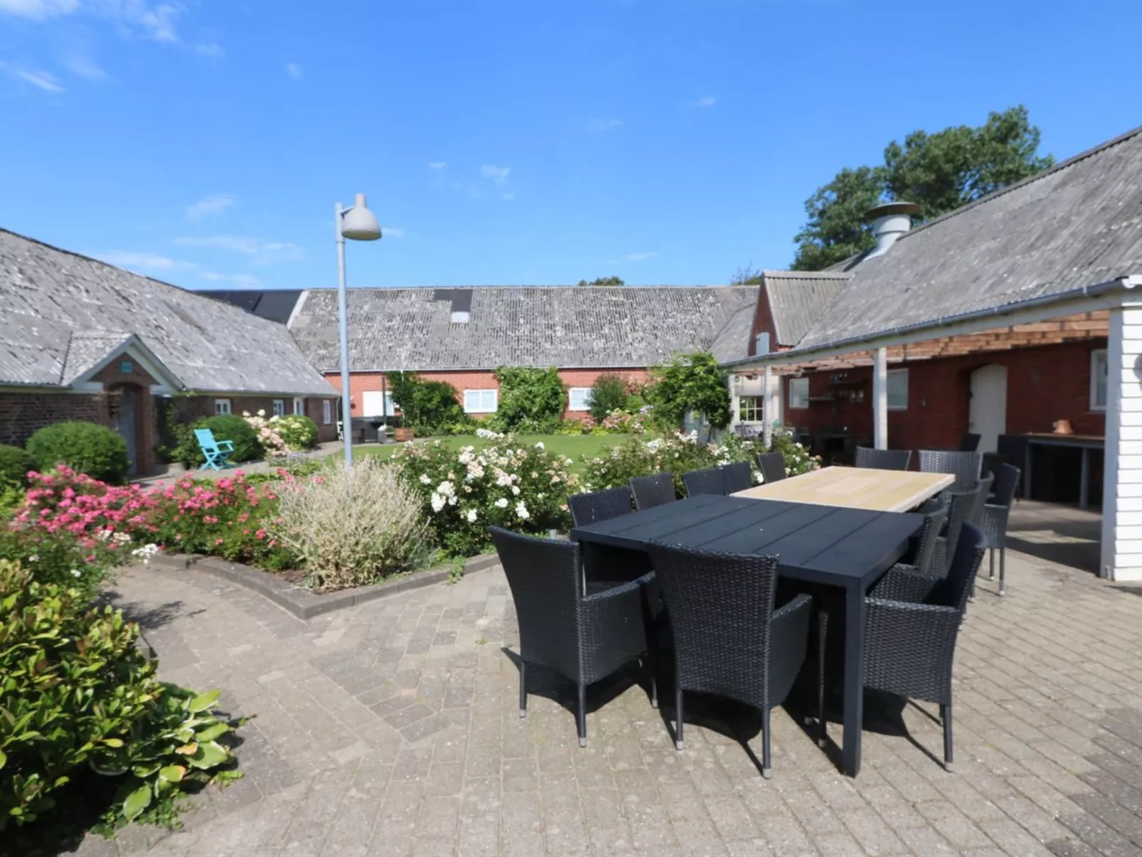 "Brigitte" - 1.3km to the fjord-Outside