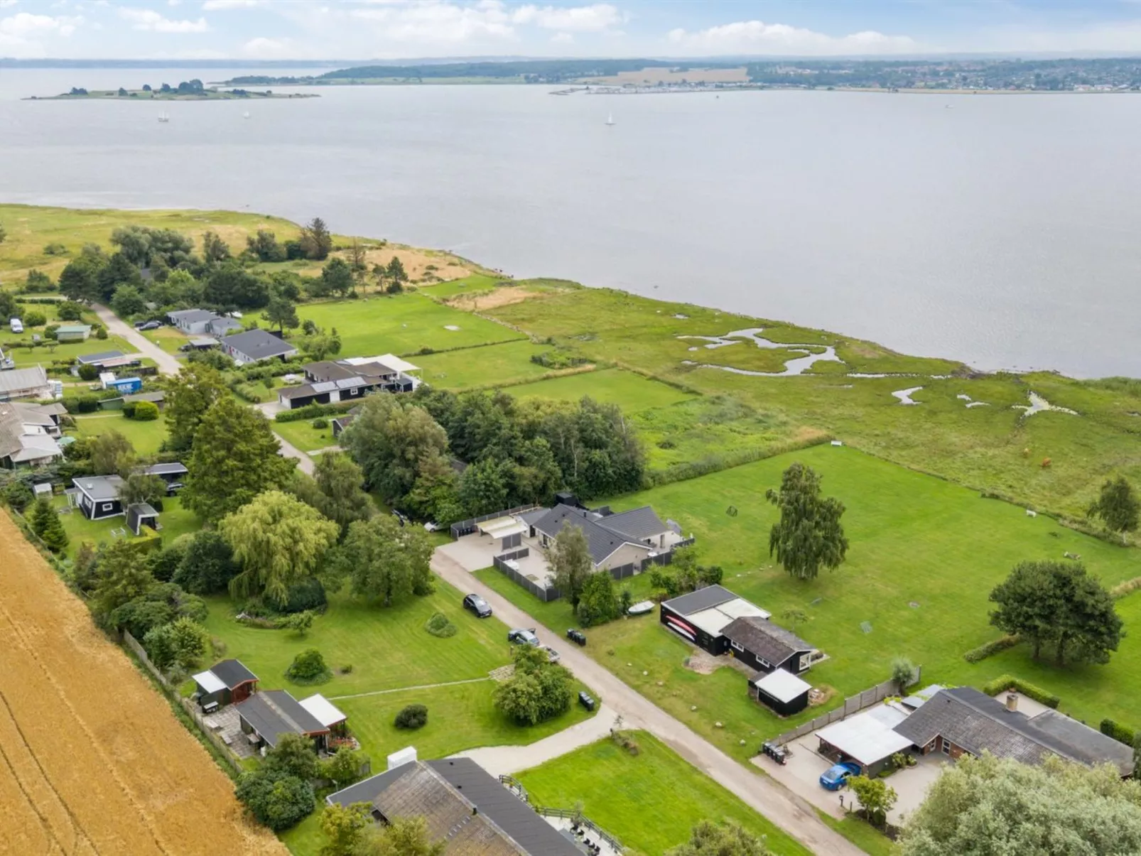 "Thyra" - 50m to the fjord-Draußen