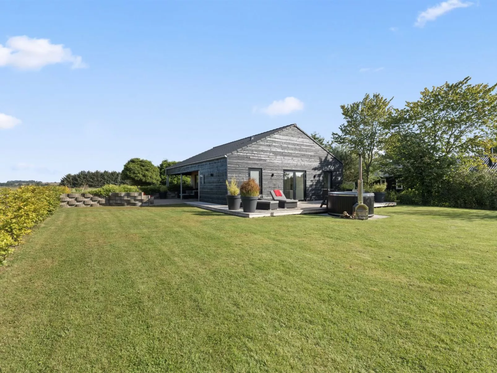 "Harri" - 400m from the sea-Outside