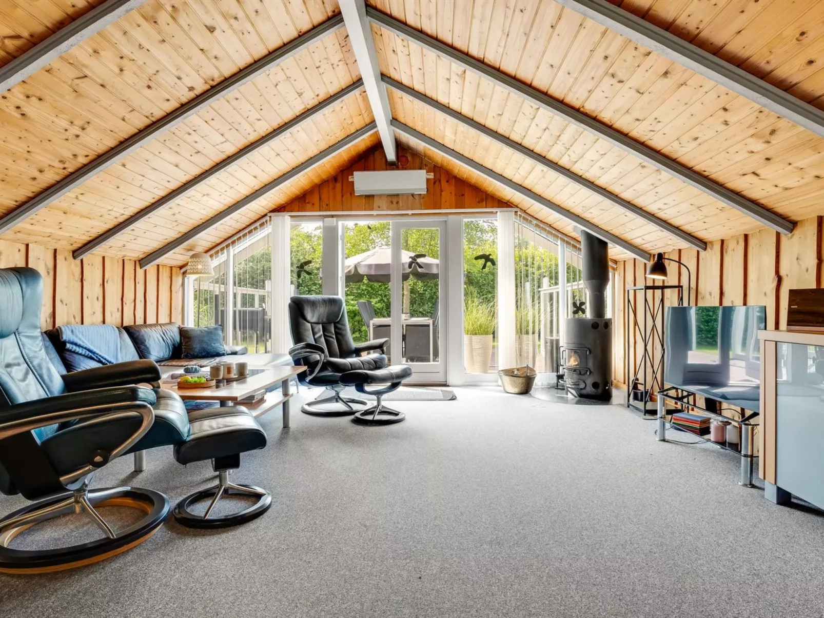 "Rusalina" - 400m from the sea-Inside