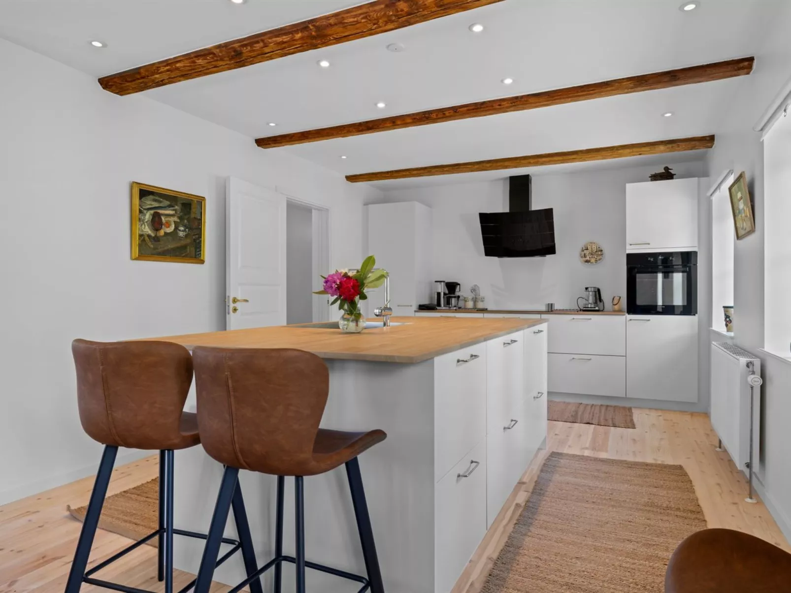 "Brun" - 1.5km from the sea-Inside