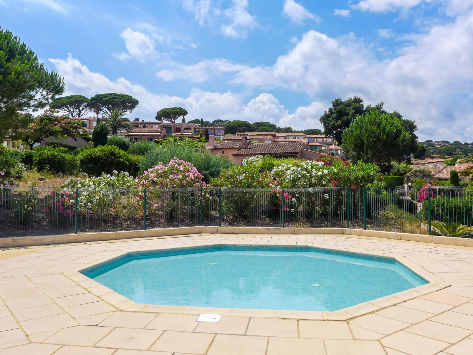 Le Domaine de la Croisette-Outside