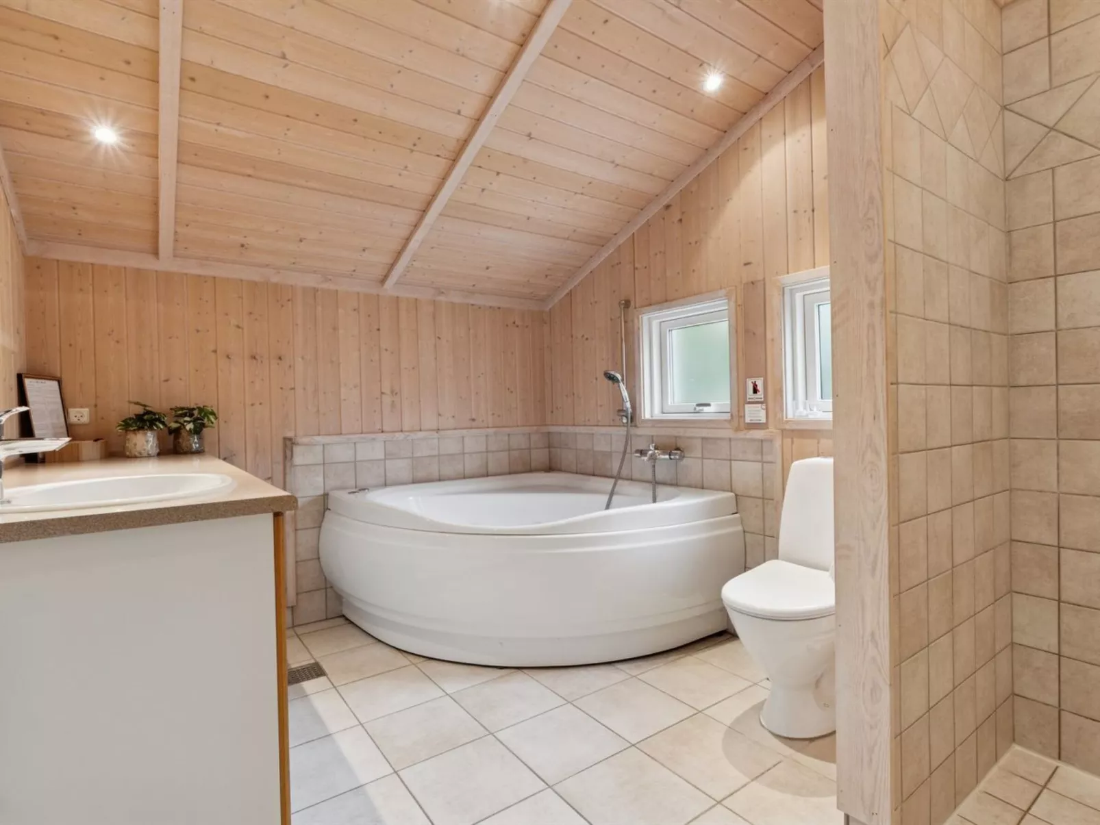 "Erko" - 575m from the sea-Inside