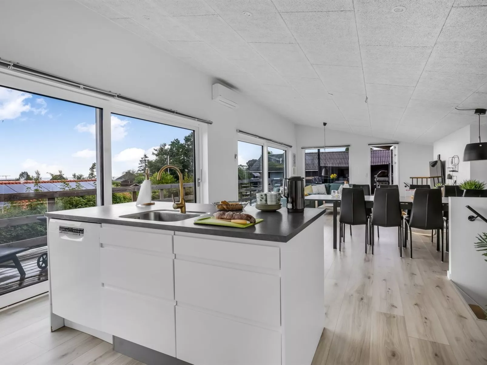 "Fin" - 150m from the sea-Dedans