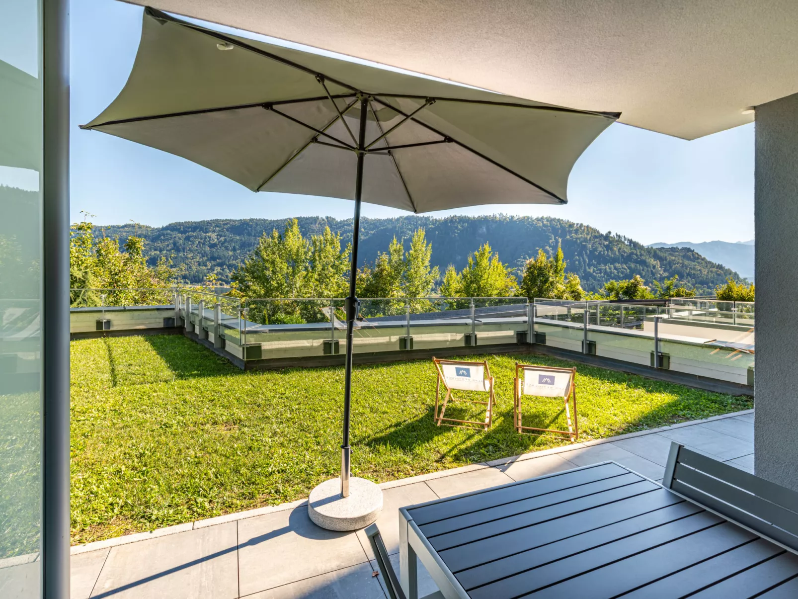 Top 5 Alpe maritima Seeblick+Bergkulisse-Outside