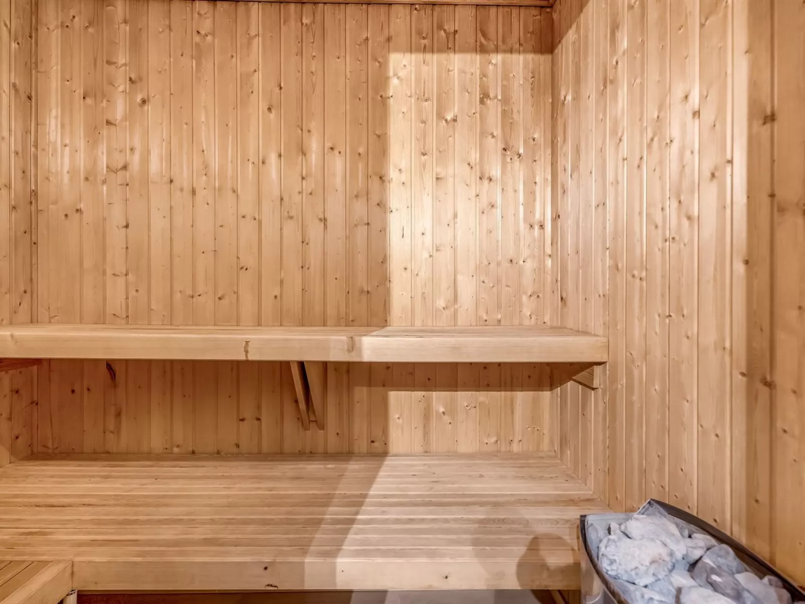 "Effy" - 600m from the sea-Drinnen