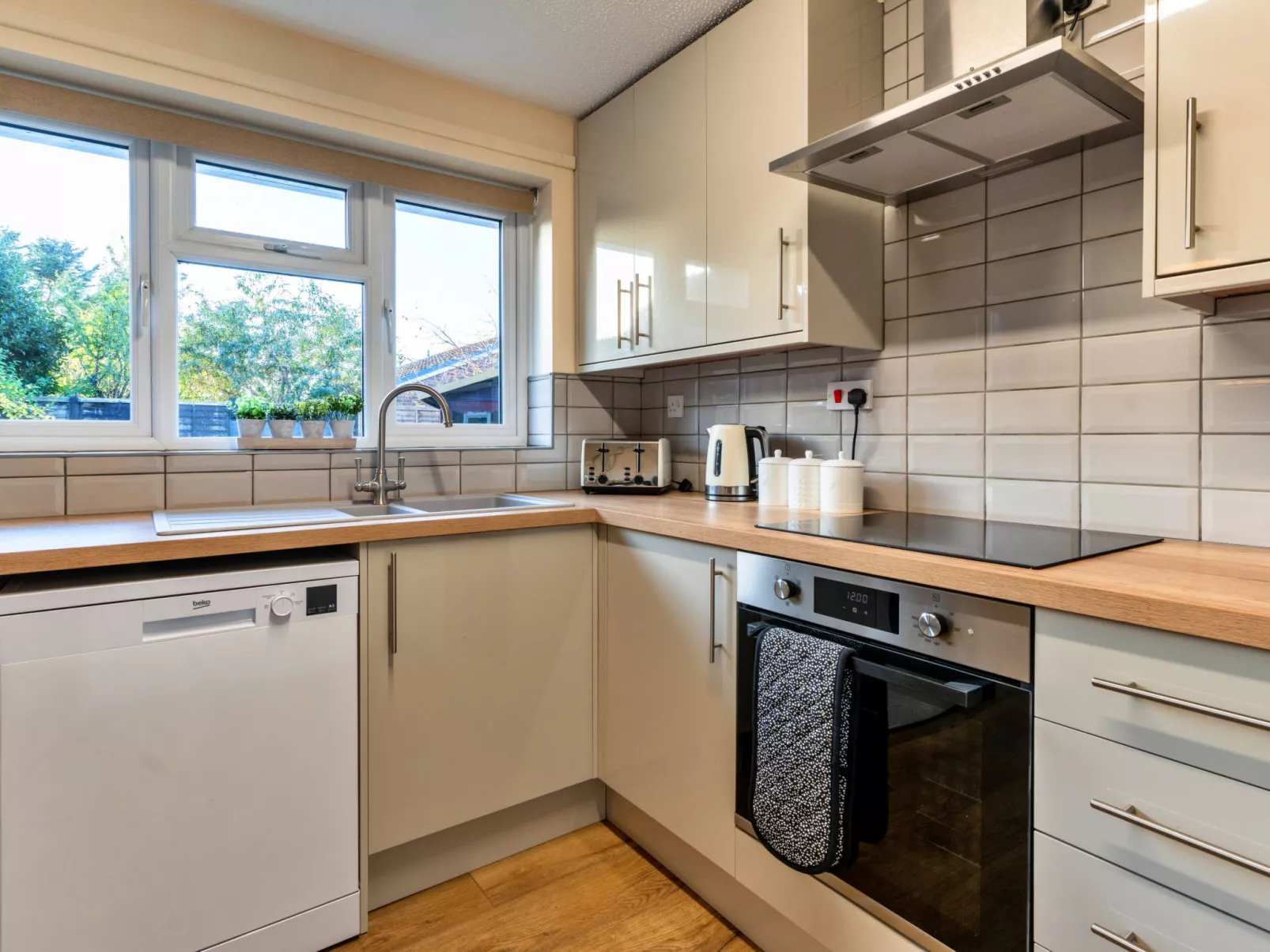 Southern Lea-Drinnen