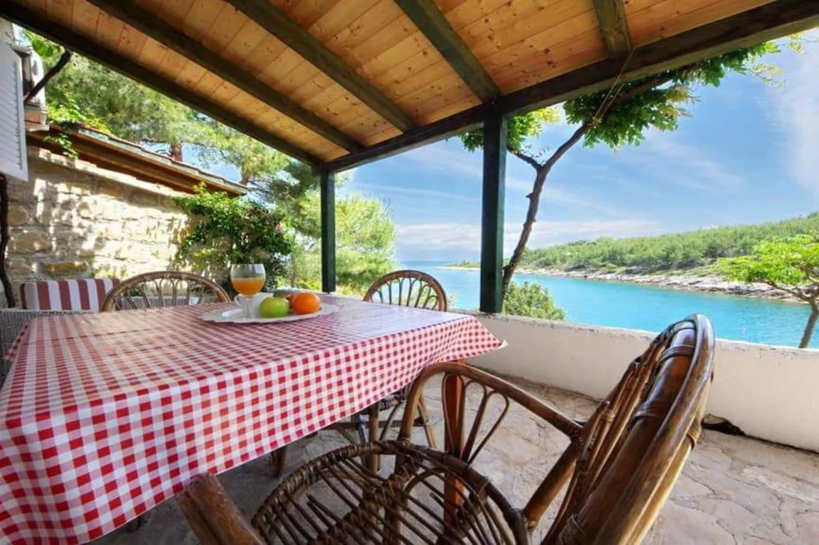 One-Bedroom Apartment (Lovor)-Terrace