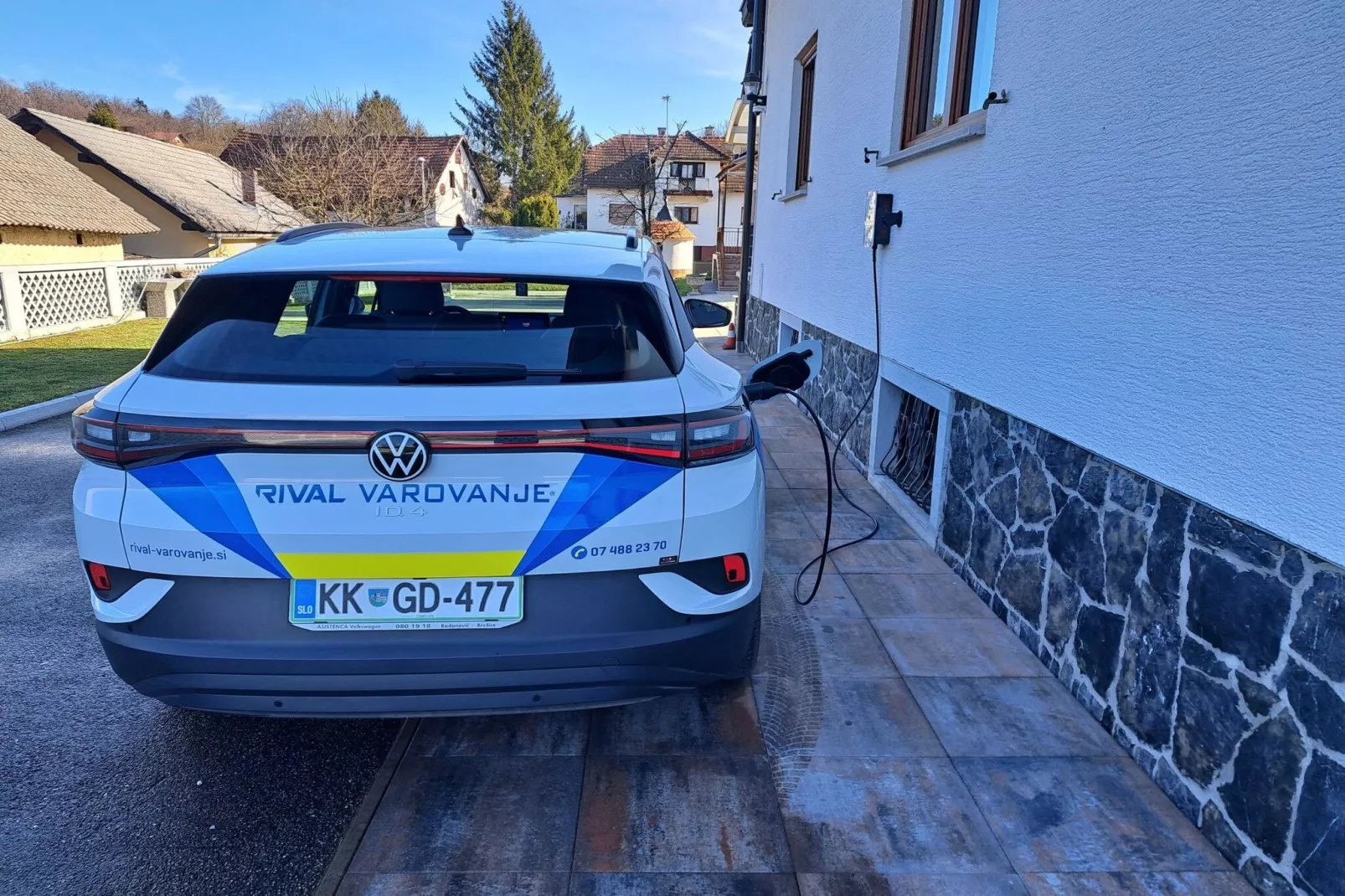 Cozy Luxe Holiday Home with Natural Thermal Bath - Seven Bedroom Holiday Home-Extérieur