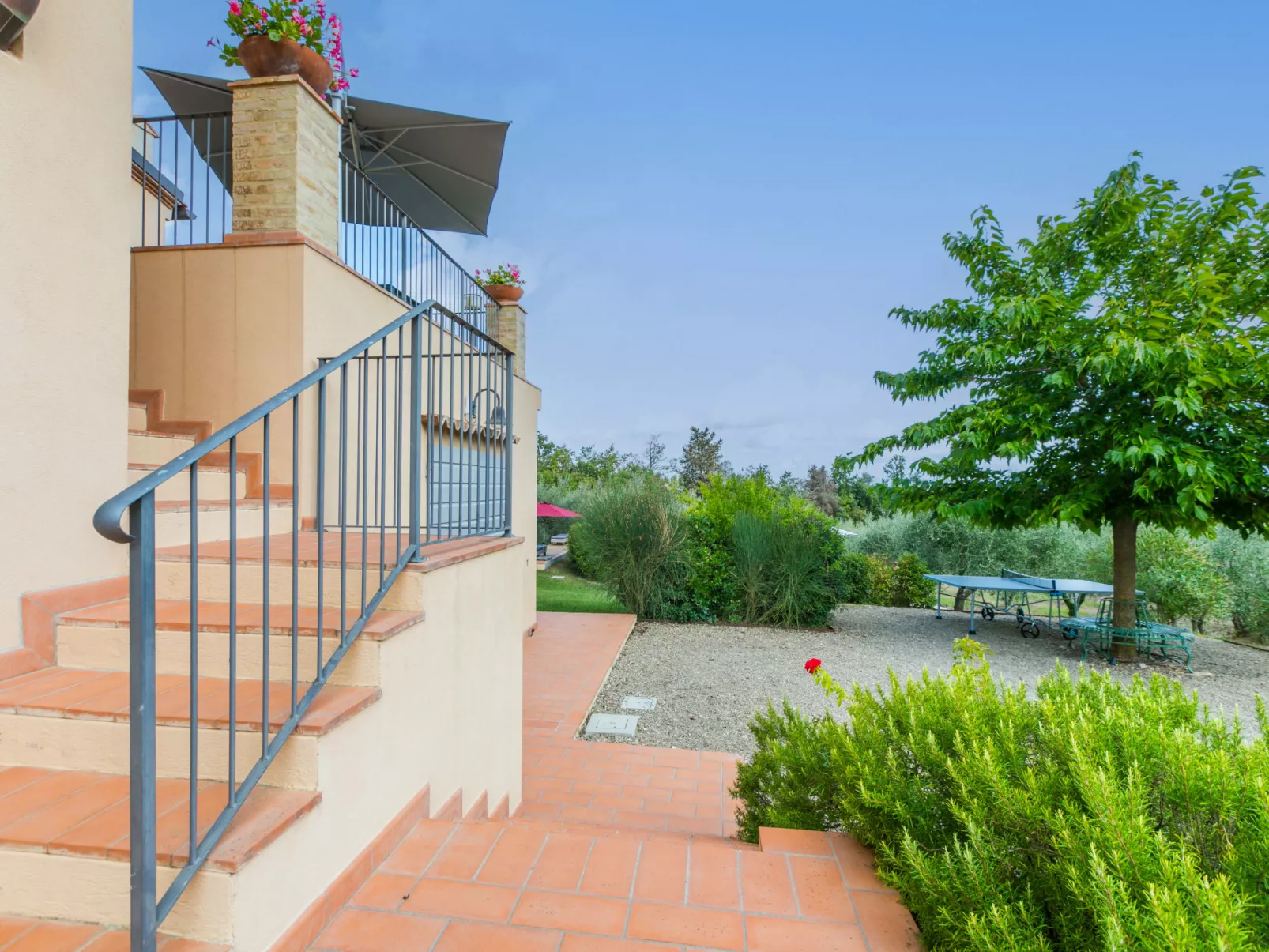 Vecchio Forno-Outside