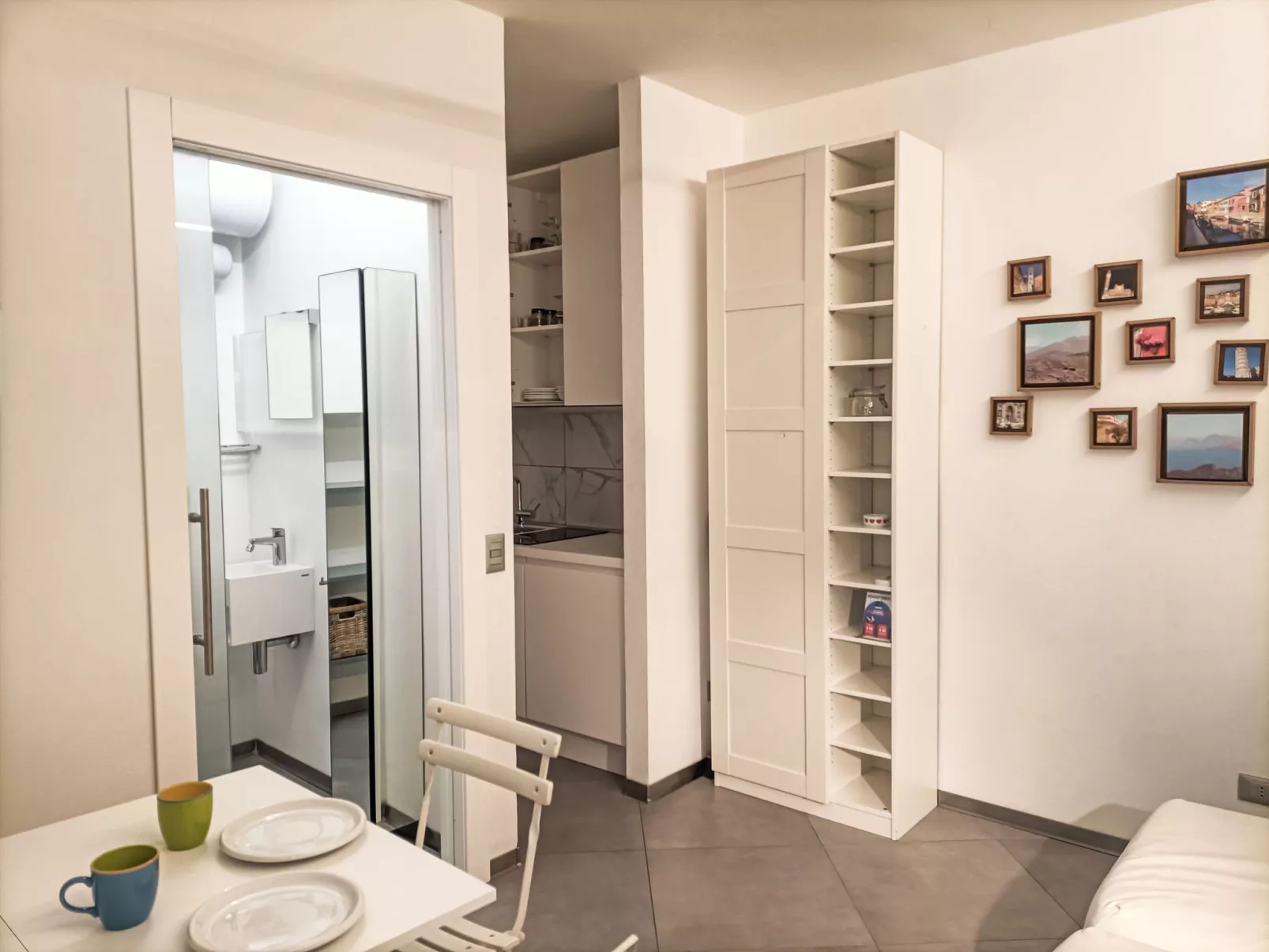 Terrazza con glicine-Drinnen