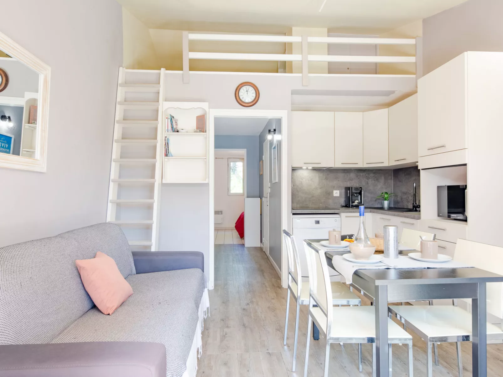 Le Thalassa 1-Inside