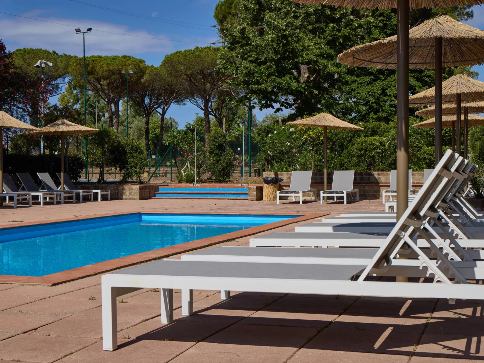 Costa D'Argento-Outside