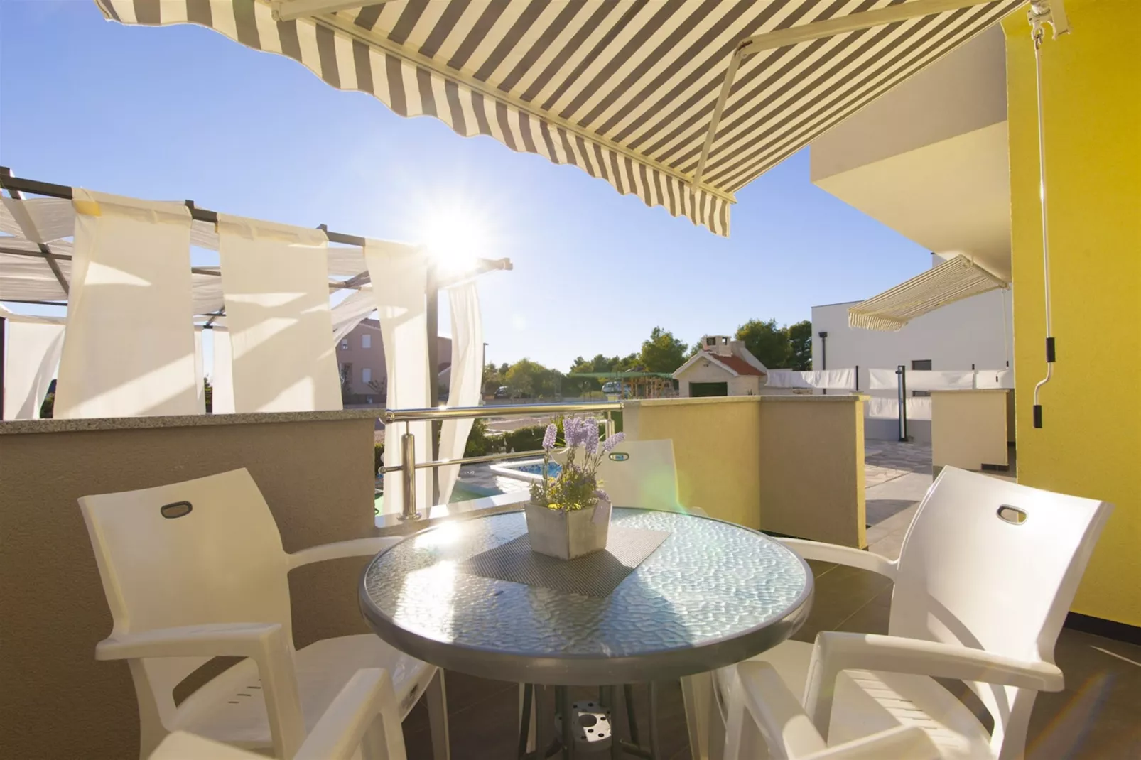 Sea view Villa Brodarica-Terrasse/Balkon