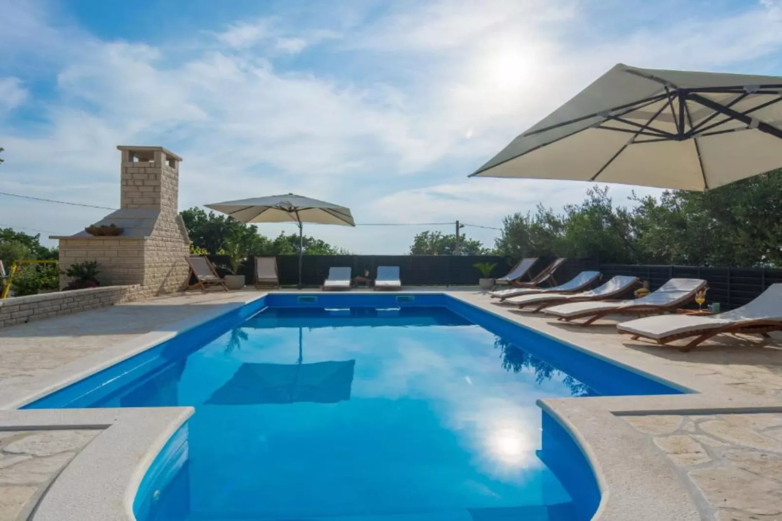 Holiday House BALEN with Swimming Pool - Six Bedroom Holiday House With Pool-Schwimmbad