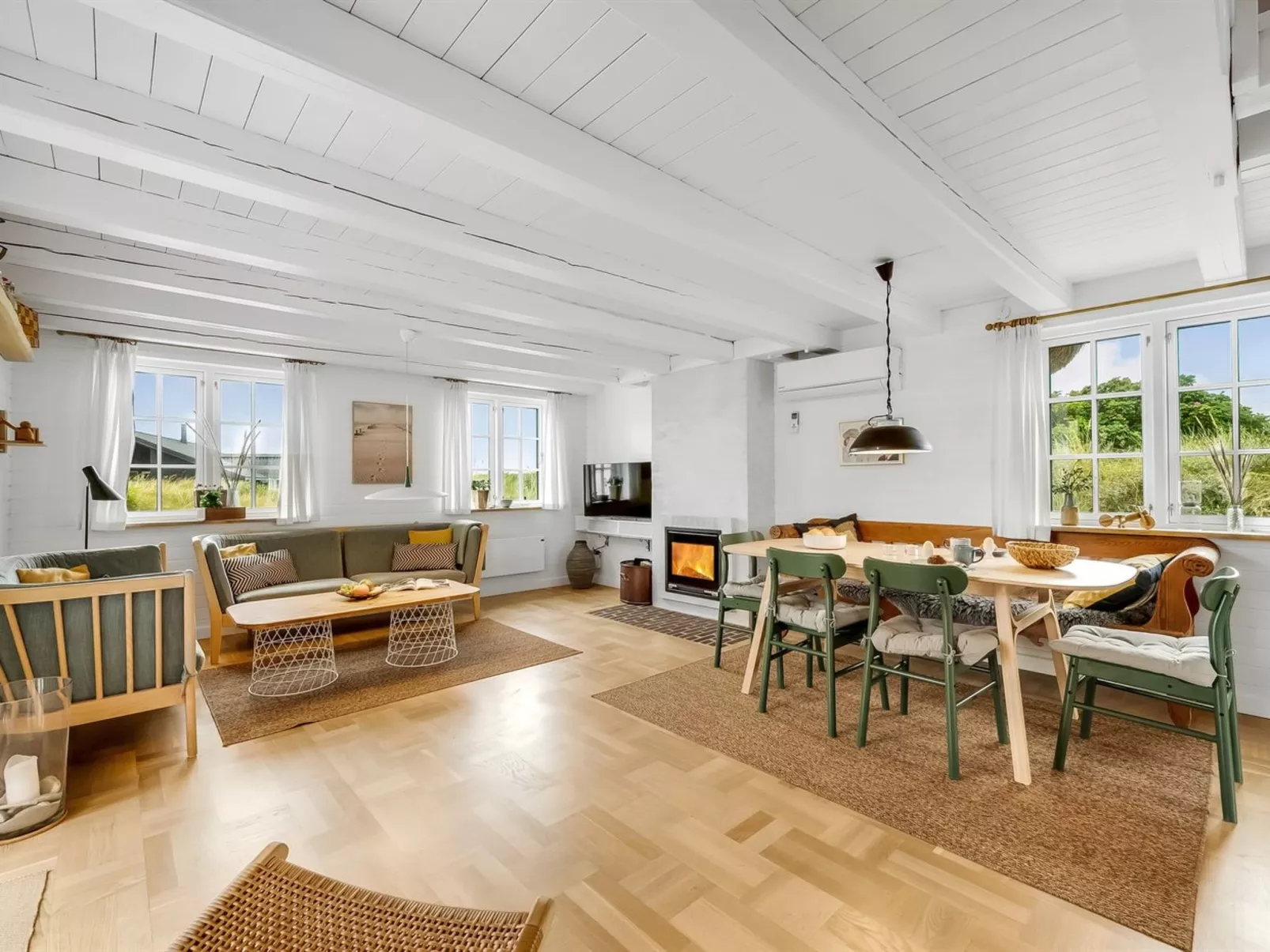 "Erle" - 200m to the fjord-Inside