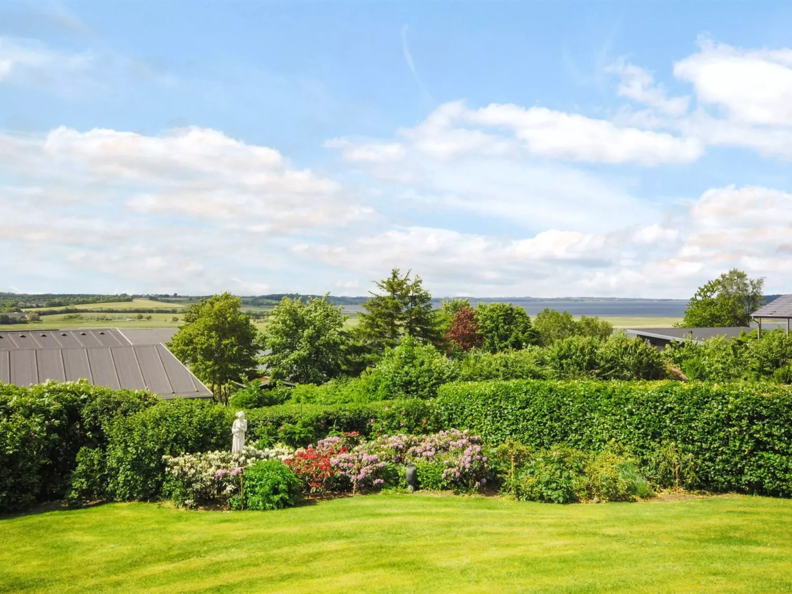 "Annabeth" - 300m to the fjord-Outside