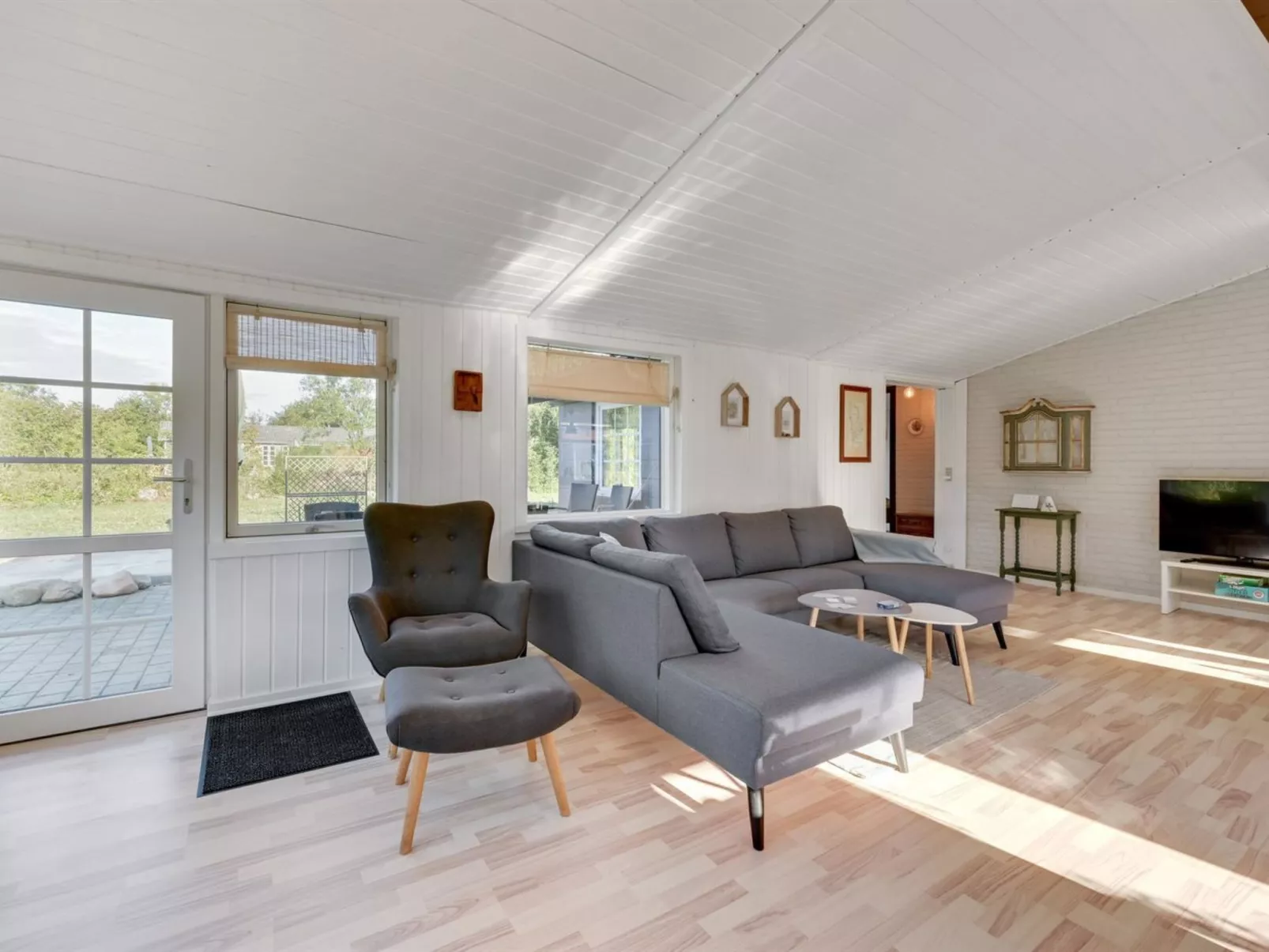 "Valdemar" - 350m to the fjord-Dedans