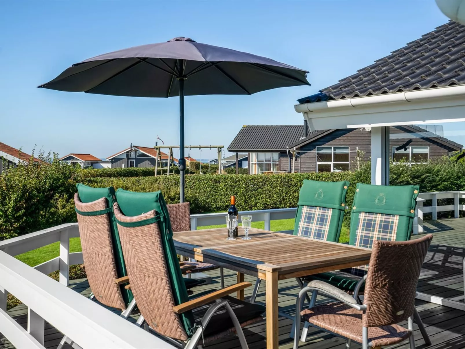 "Brynjolf" - 350m to the fjord-Outside