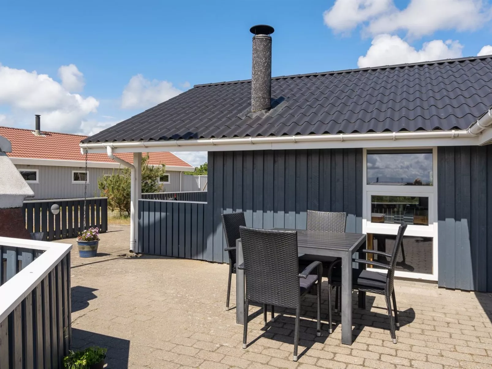 "Freek" - 400m from the sea-Outside