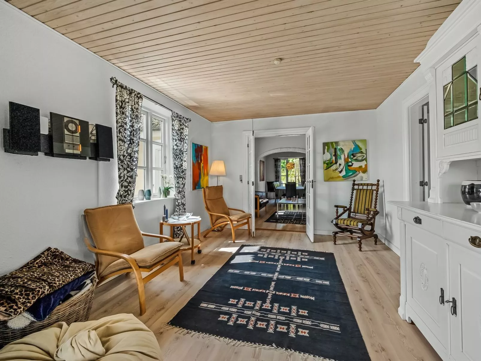 "Urte" -  from the sea-Inside