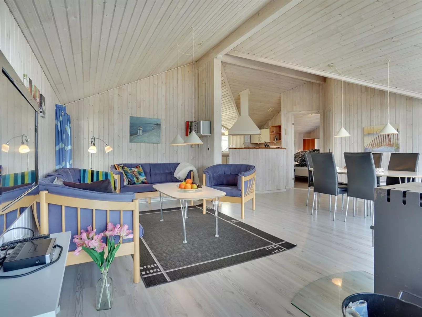 "Zaga" -  from the sea-Dedans