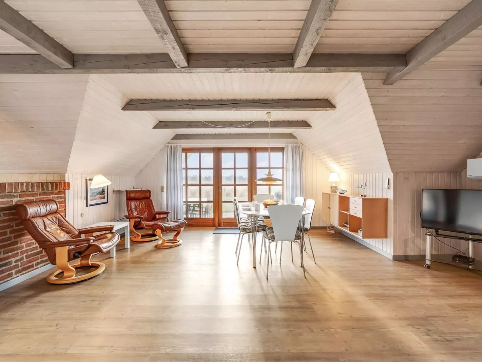 "Vangja" - 700m to the fjord-Dedans