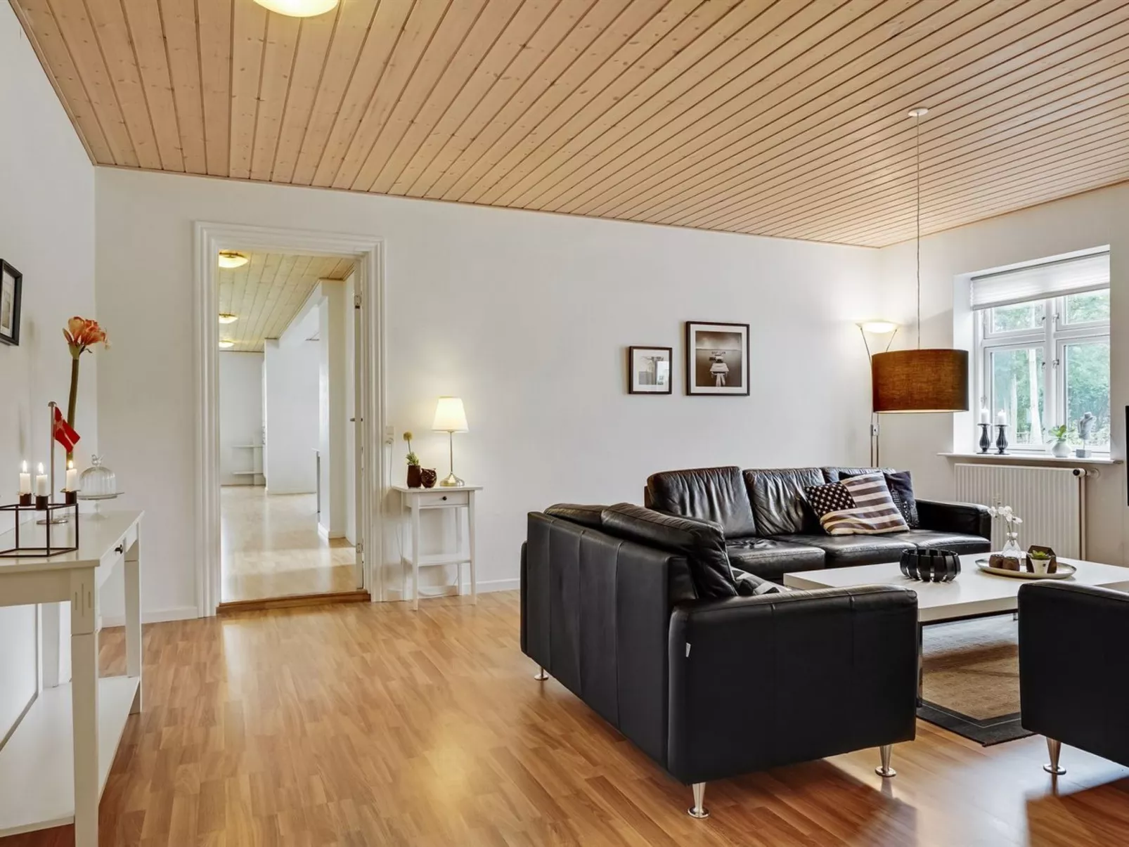 "Eini" - 4.5km from the sea-Inside