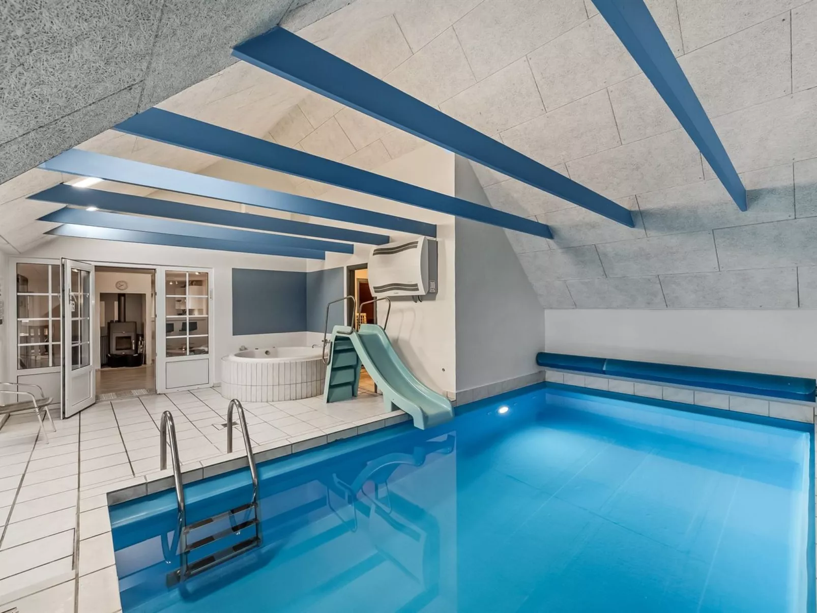 "Aane" - 1.8km from the sea-Outside