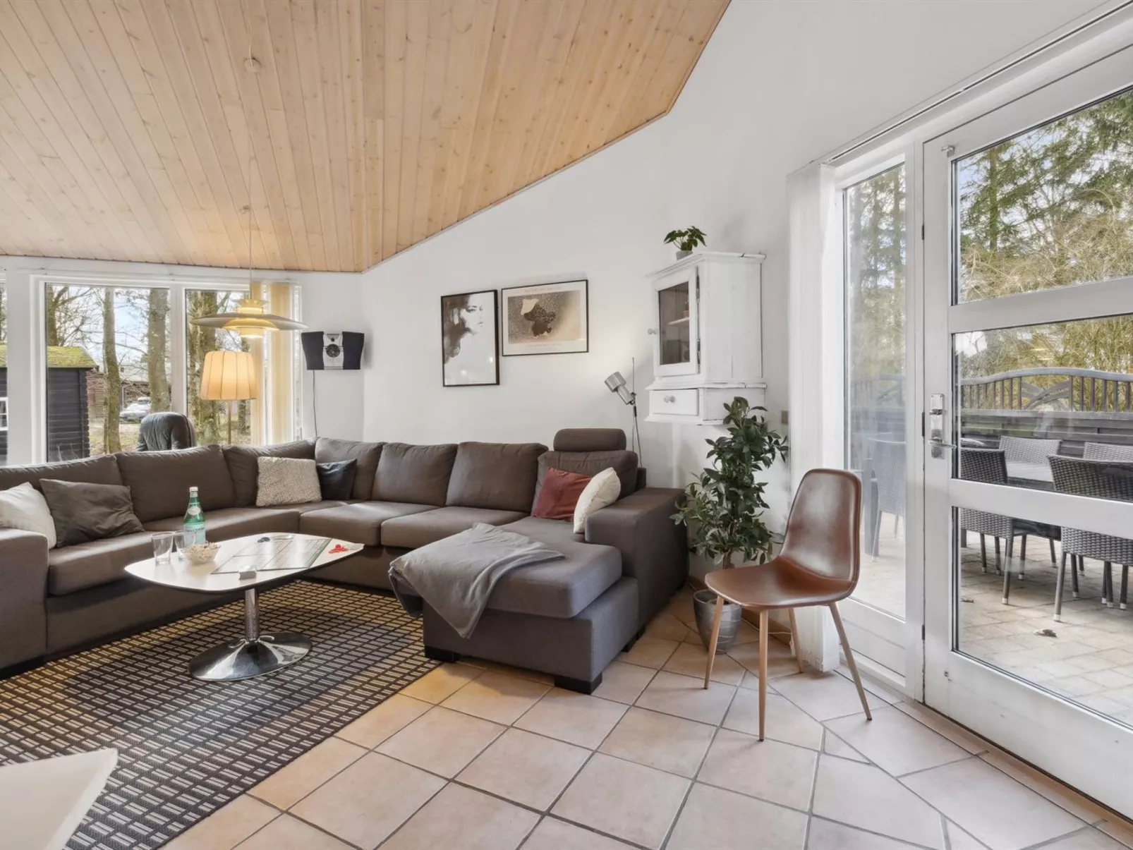 "Amanda" - 30km from the sea-Inside