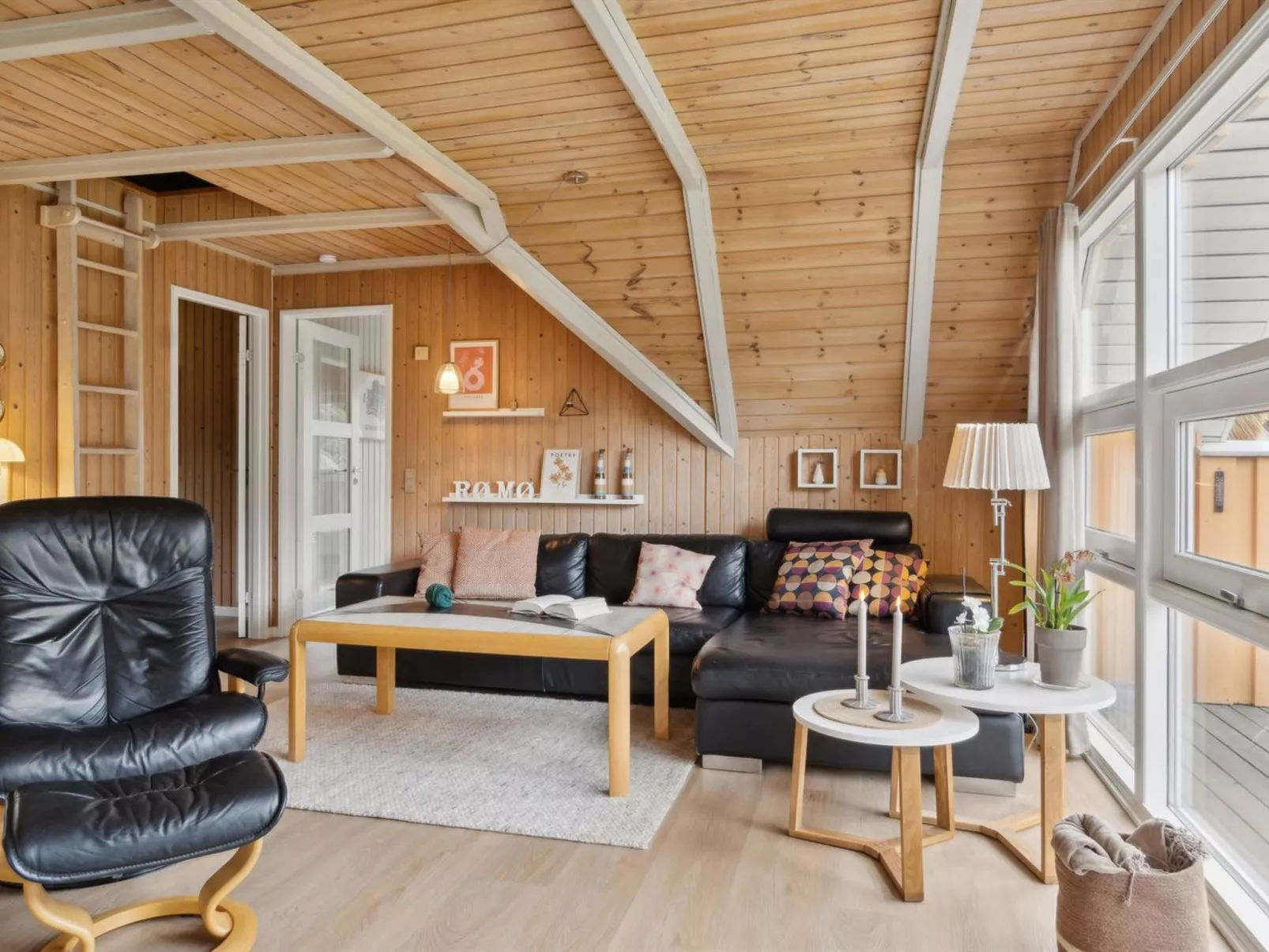 "Wale" - 3.3km from the sea-Drinnen