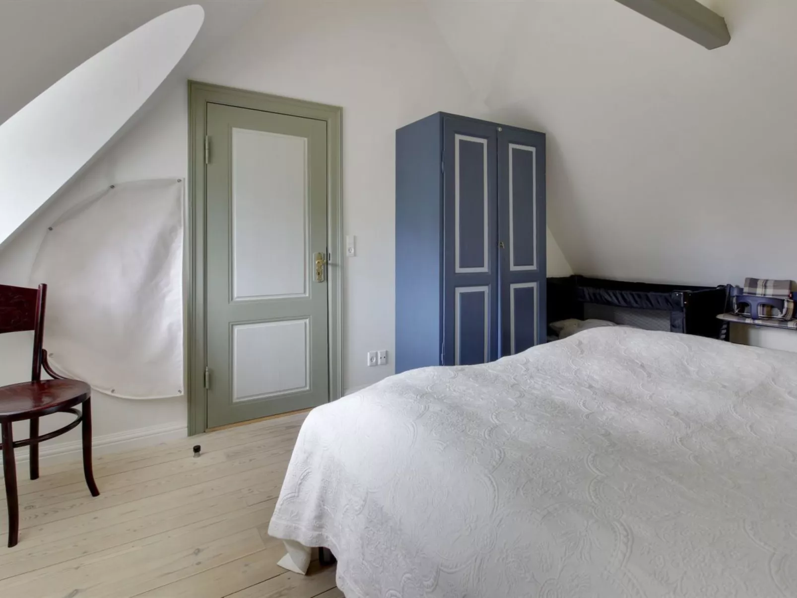 "Ingulf" - 18km from the sea-Inside