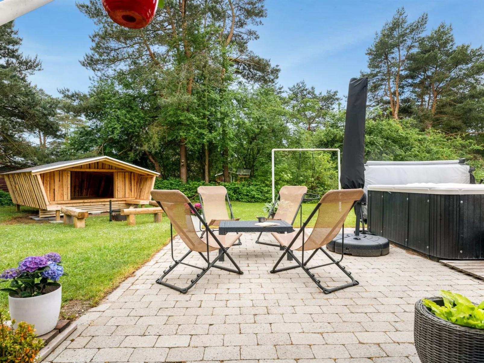 "Sverker" - 300m from the sea-Draußen